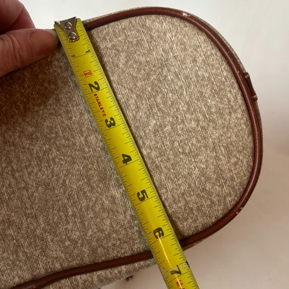 NWOT Wilson’s Leather Drawstring Bucket Bag Pale Taupe - Picture 8 of 8